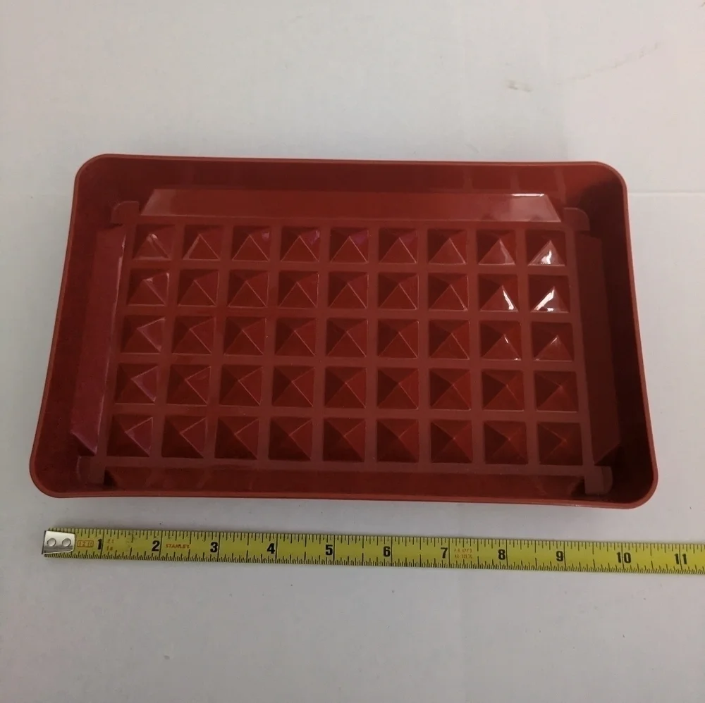 Vintage Tupperware Bacon Cold-Cut Deli Keeper red/ paprika container. No lid